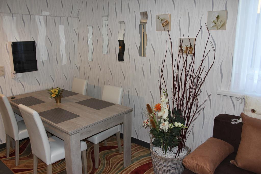 Ferienwohnung Orchidee Comines-Warneton Zimmer foto